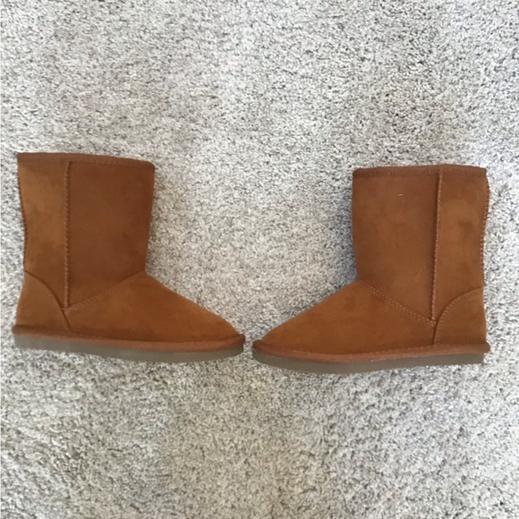 CANYON HARPER Kids’ Emerson Faux Shearling Boot | Size 11 🆕 - Picture 5 of 8